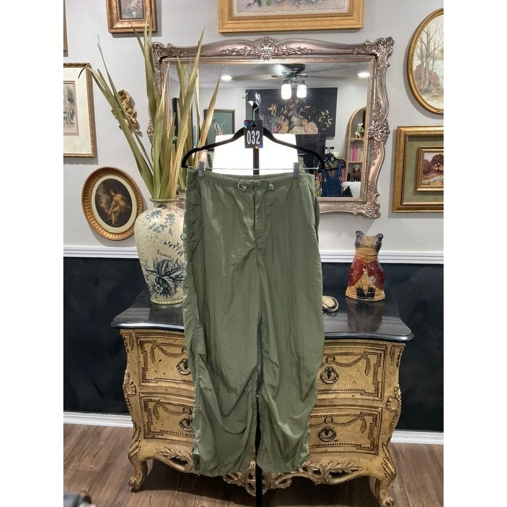 032- TNA Aritizia Aviator Parachute Pants